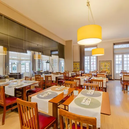 Turim Palace Авейру