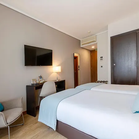 Отель Turim Palace Авейру