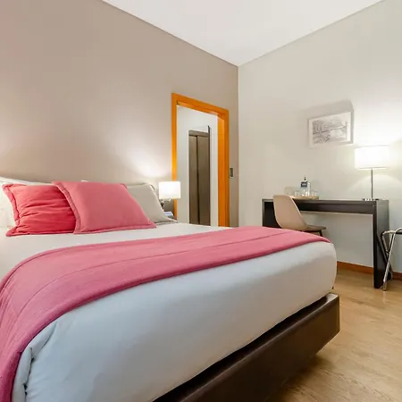 Turim Palace Отель Авейру