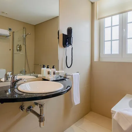 Turim Palace Hotel 4*